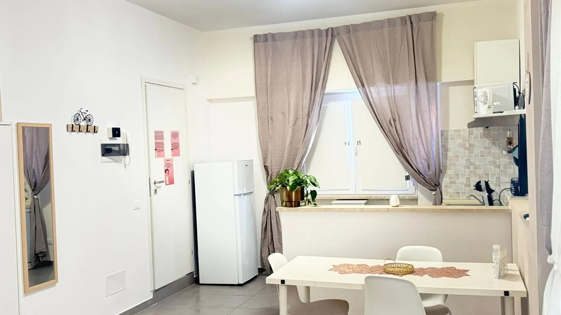 Gemelli Tre Hotel Rome 0*,